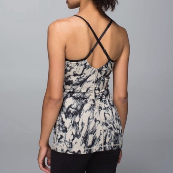 Lululemon Open Your Heart Tank Mojave Tan/Black 6 - Picture 2 of 8